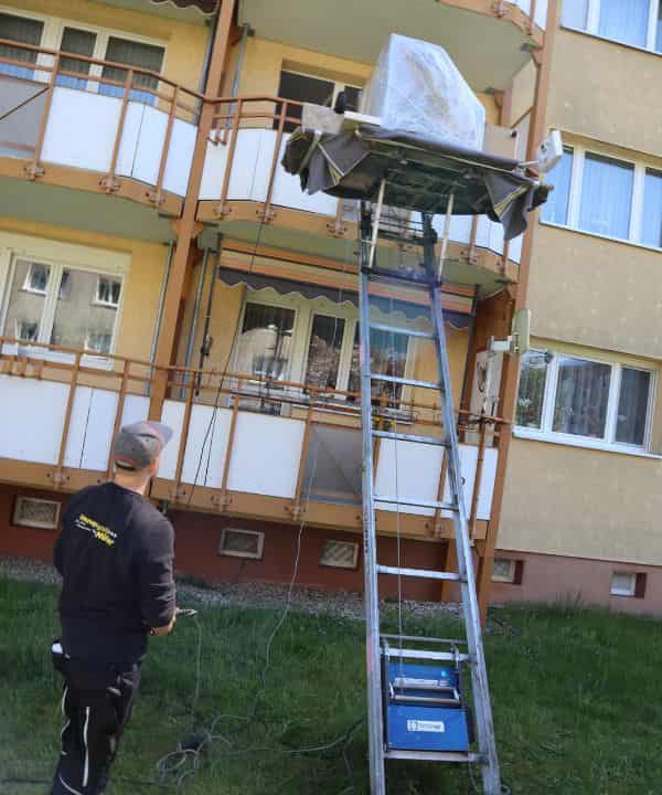 Büroumzug mit Möbellift in Offenburg